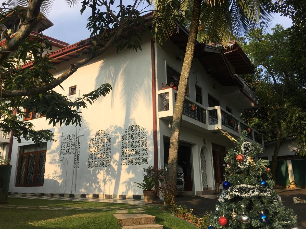 Villa Nuova Kandy Bagian luar foto